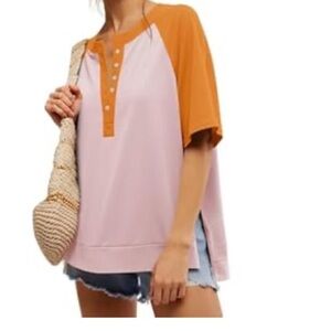 🦃 Women’s Pink & Orange Raglan/Henley Style Shirt